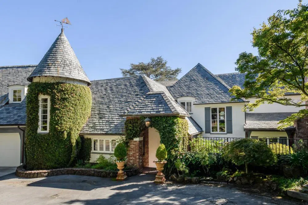 3085 Ralston Avenue Hillsborough, CA 94010