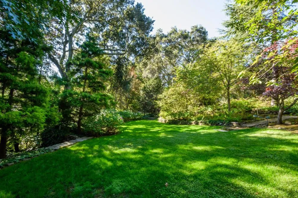3085 Ralston Avenue Hillsborough, CA 94010