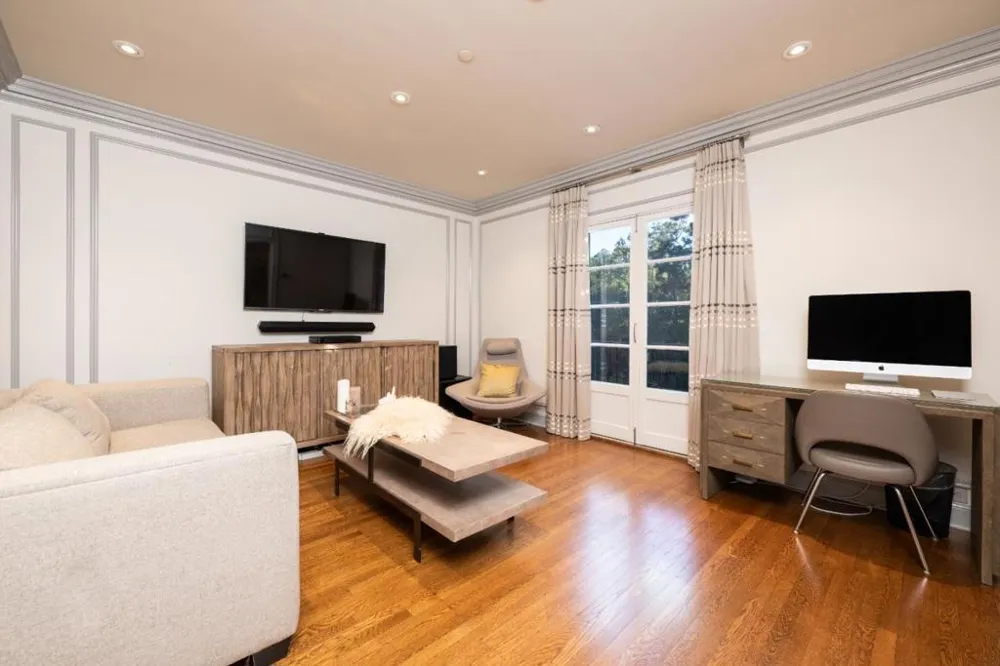 3085 Ralston Avenue Hillsborough, CA 94010