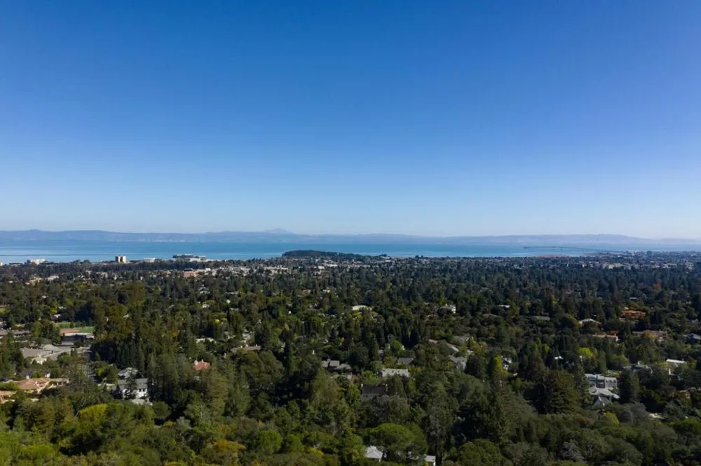 3085 Ralston Avenue Hillsborough, CA 94010