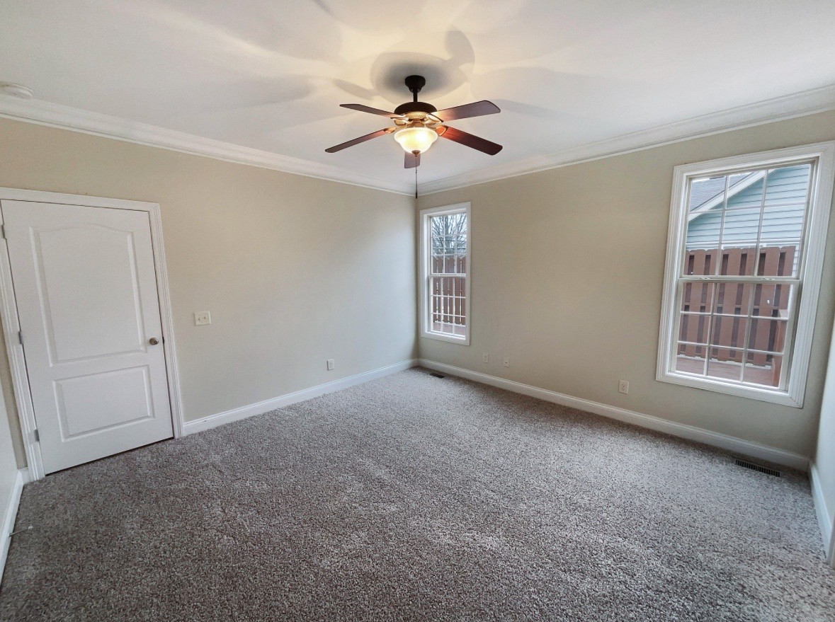 304 Sea Biscuit Dr Gallatin, TN 37066