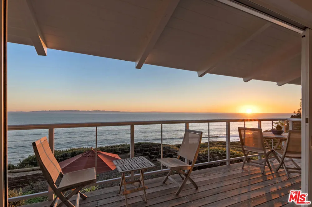 2011 Edgewater Way Santa Barbara, CA 93109
