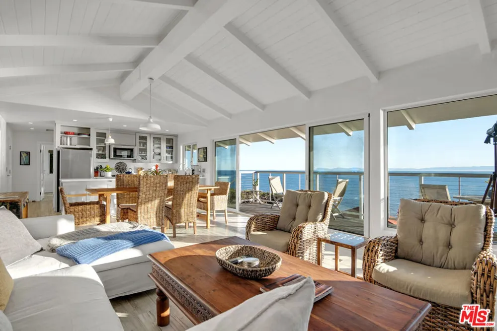 2011 Edgewater Way Santa Barbara, CA 93109