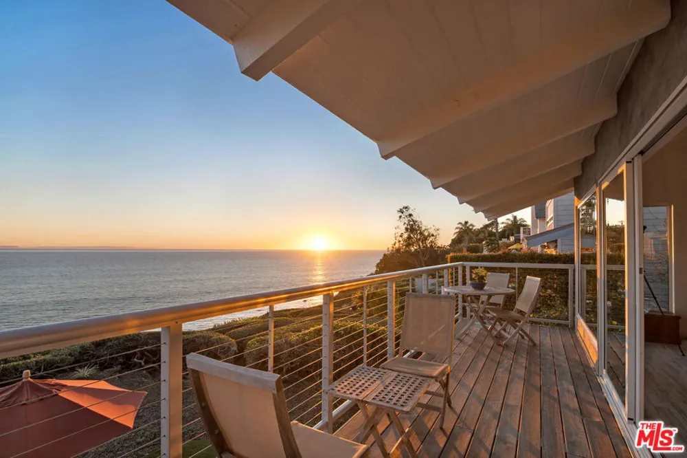 2011 Edgewater Way Santa Barbara, CA 93109