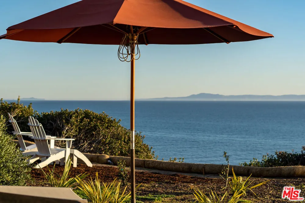 2011 Edgewater Way Santa Barbara, CA 93109