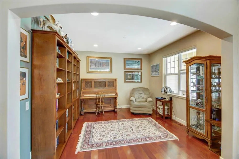 839 Calabasas Road Watsonville, CA 95076