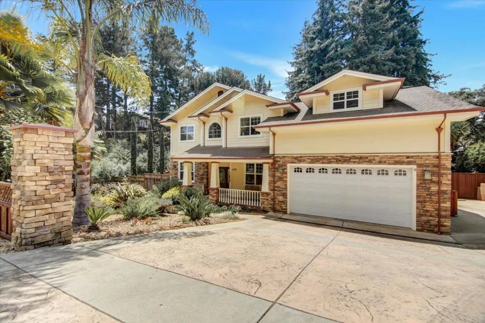 839 Calabasas Road Watsonville, CA 95076