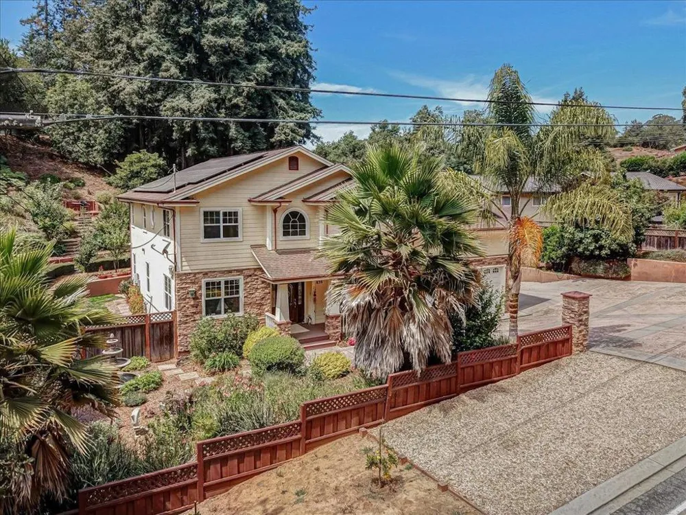 839 Calabasas Road Watsonville, CA 95076