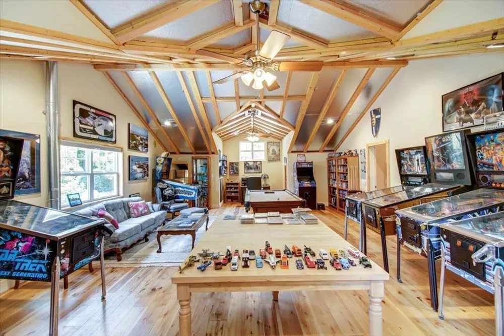 839 Calabasas Road Watsonville, CA 95076