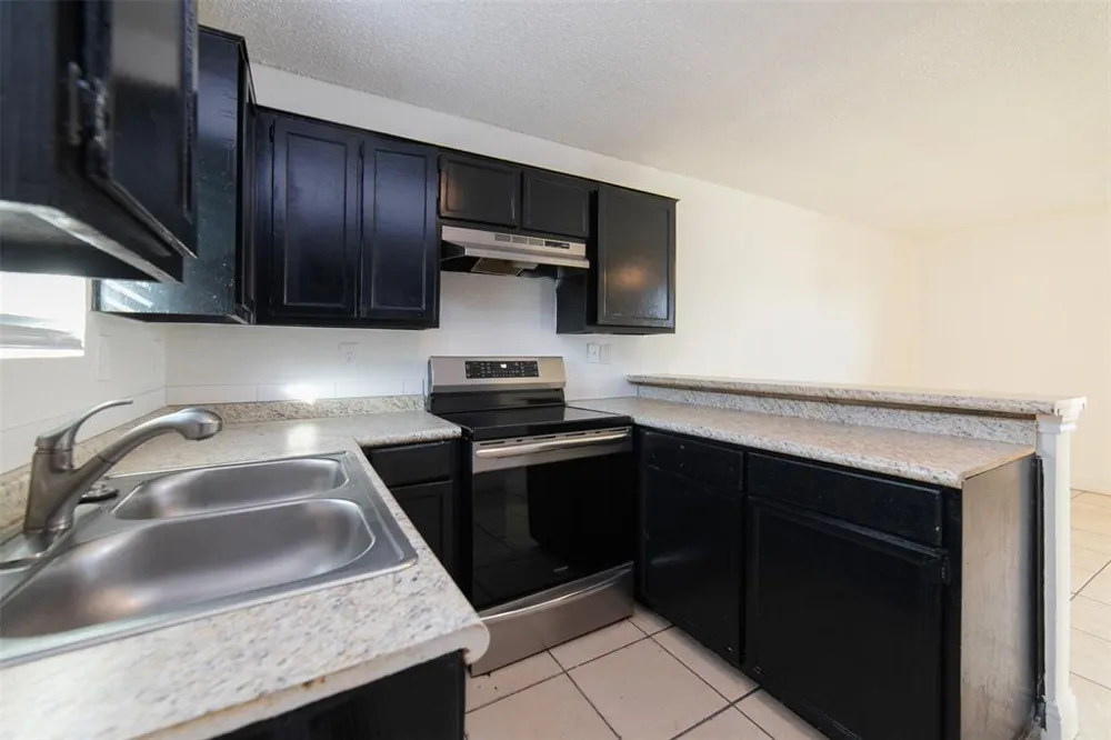 3844 Waldorf Street Fort Worth, TX 76119