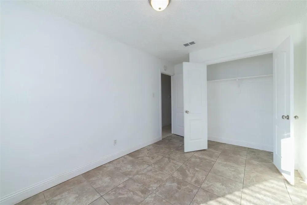 3844 Waldorf Street Fort Worth, TX 76119