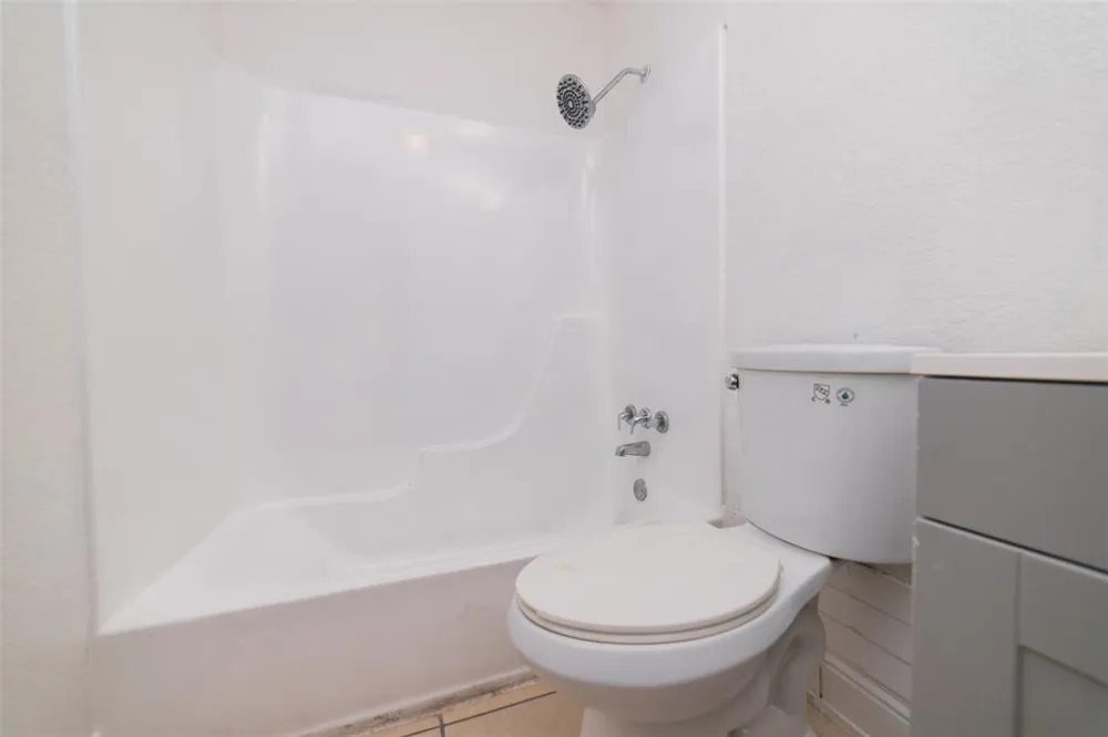 3844 Waldorf Street Fort Worth, TX 76119