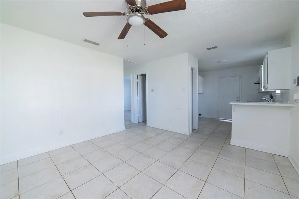 3844 Waldorf Street Fort Worth, TX 76119