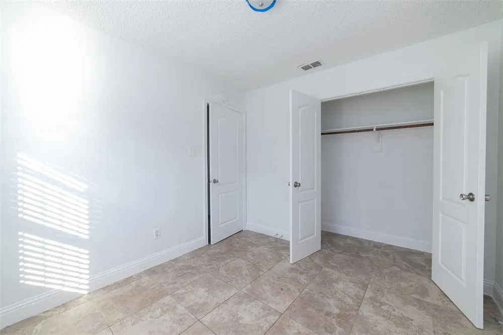 3844 Waldorf Street Fort Worth, TX 76119