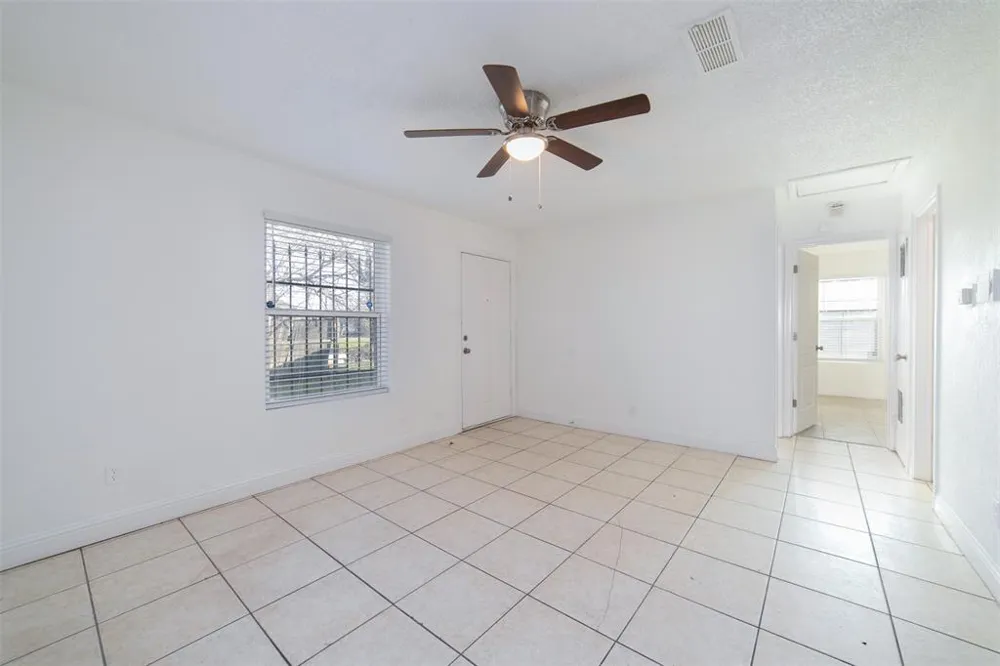 3844 Waldorf Street Fort Worth, TX 76119
