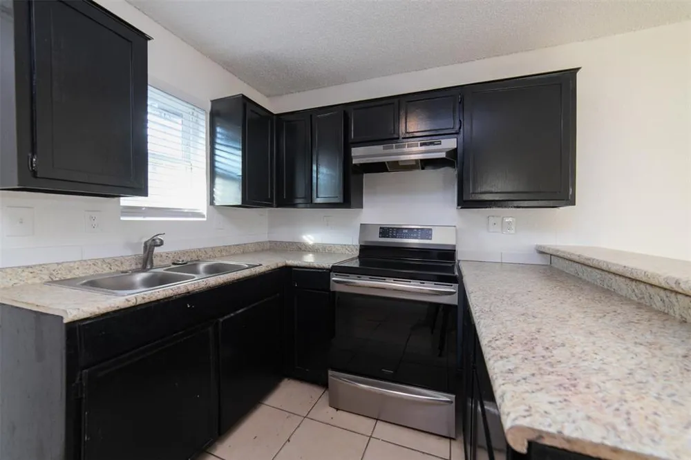 3844 Waldorf Street Fort Worth, TX 76119