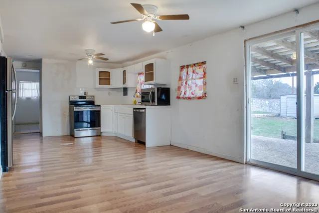 741 JULIA DR Comfort, TX 78013