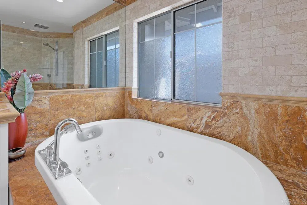 6963 Tradewinds Drive Carlsbad, CA 92011