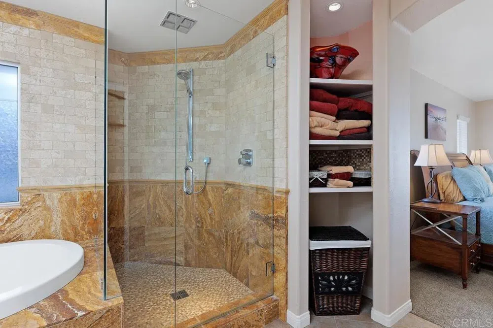 6963 Tradewinds Drive Carlsbad, CA 92011