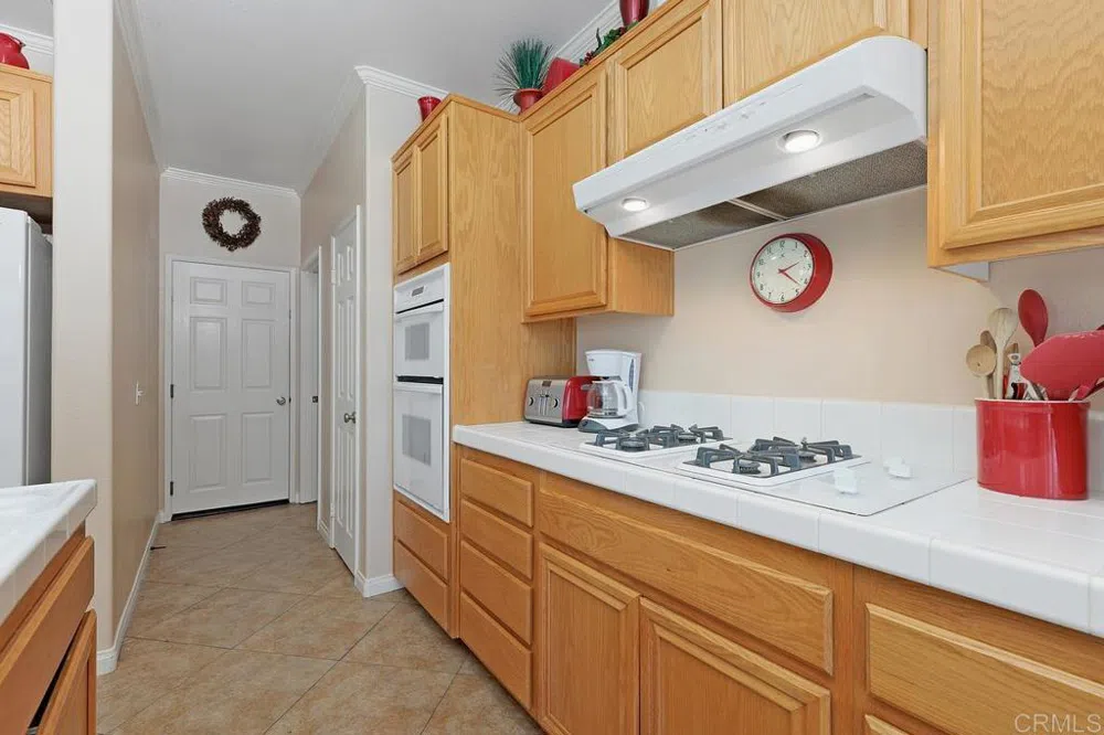 6963 Tradewinds Drive Carlsbad, CA 92011