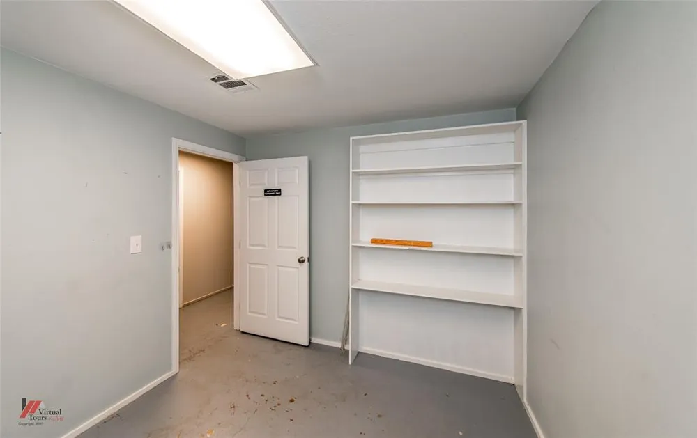 126 W Louisiana Avenue Vivian, LA 71082