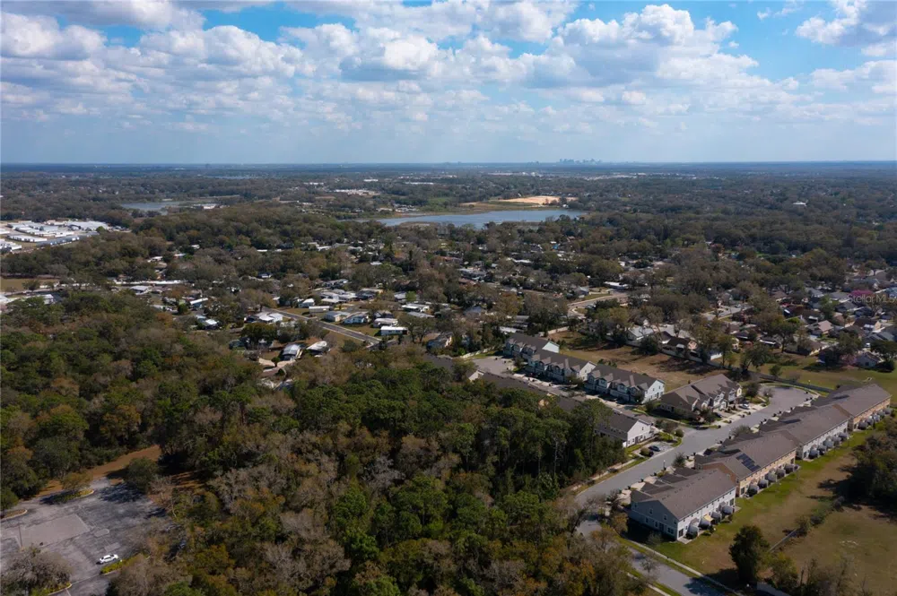 E. 10th Street COUNTRYMEN COURT. Apopka, FL 32703