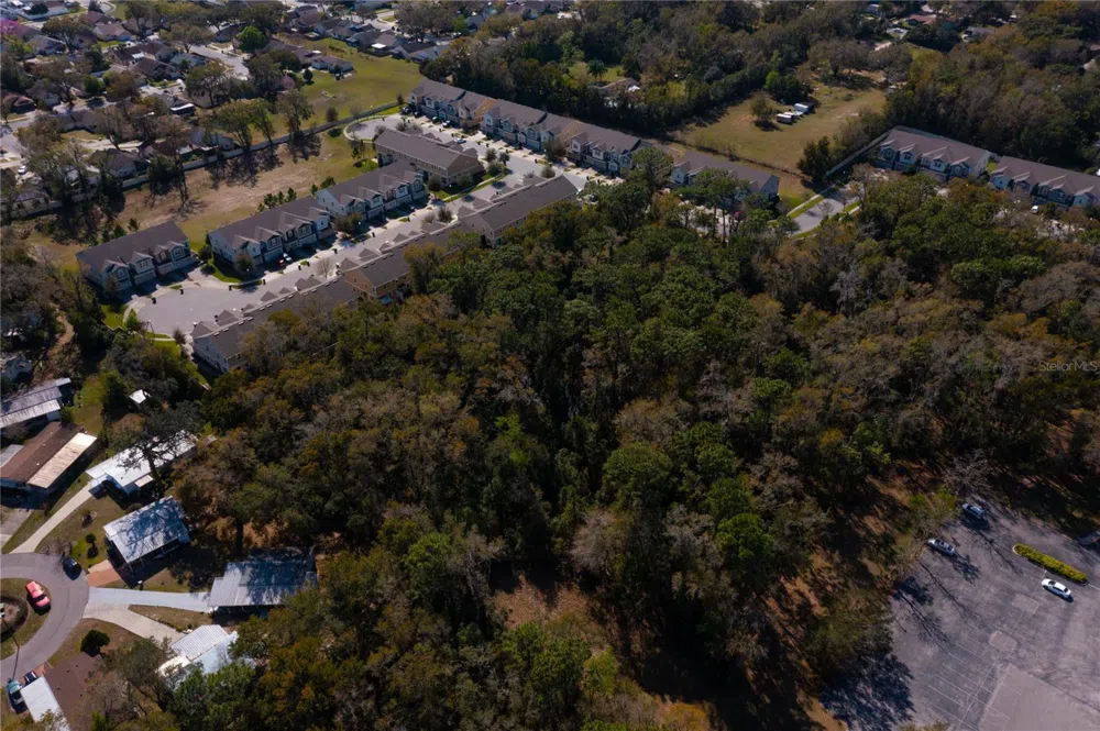 E. 10th Street COUNTRYMEN COURT. Apopka, FL 32703