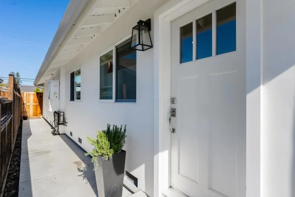 1641 Hyacinth Lane San Jose, CA 95124