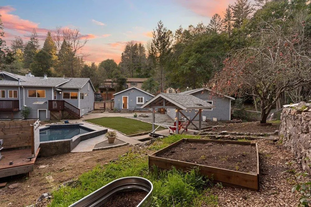 564 Hillcrest Drive Felton, CA 95018