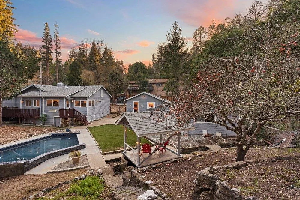 564 Hillcrest Drive Felton, CA 95018