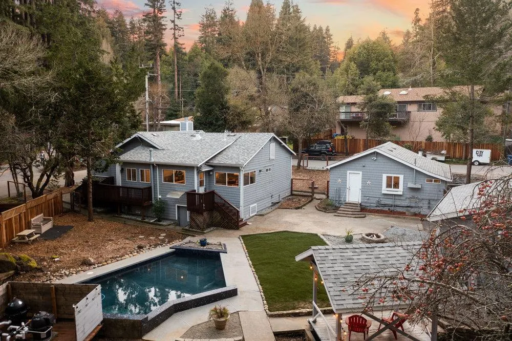 564 Hillcrest Drive Felton, CA 95018