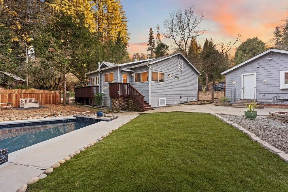 564 Hillcrest Drive Felton, CA 95018
