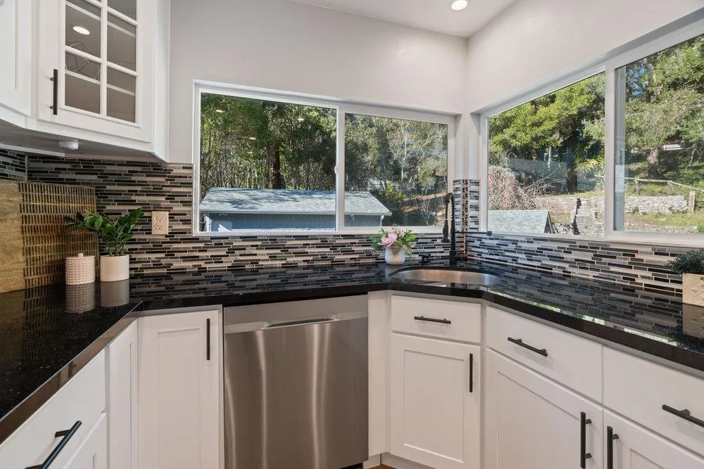 564 Hillcrest Drive Felton, CA 95018