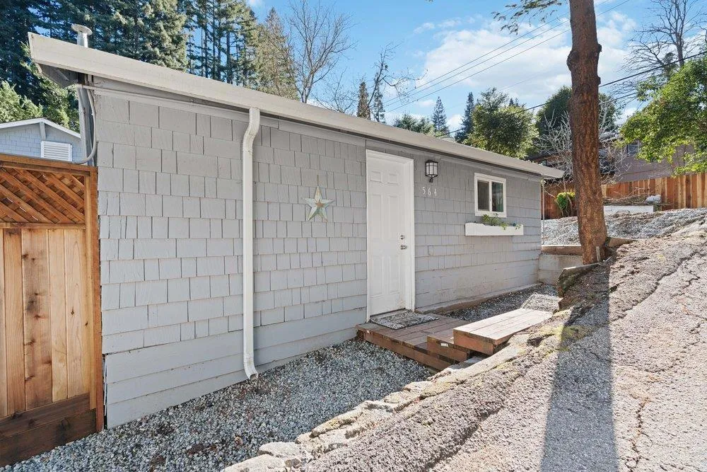 564 Hillcrest Drive Felton, CA 95018