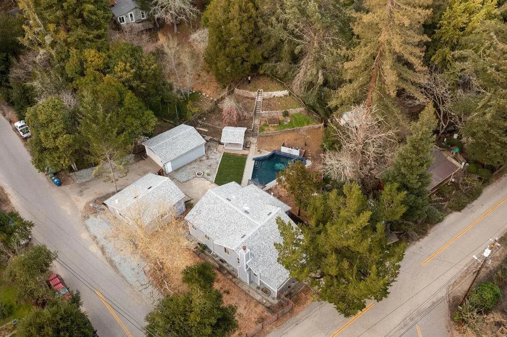 564 Hillcrest Drive Felton, CA 95018