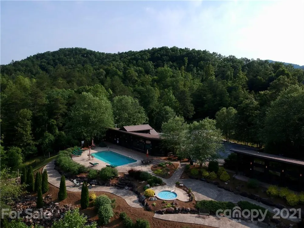 141 River Club Trail #8 Marshall, NC 28753