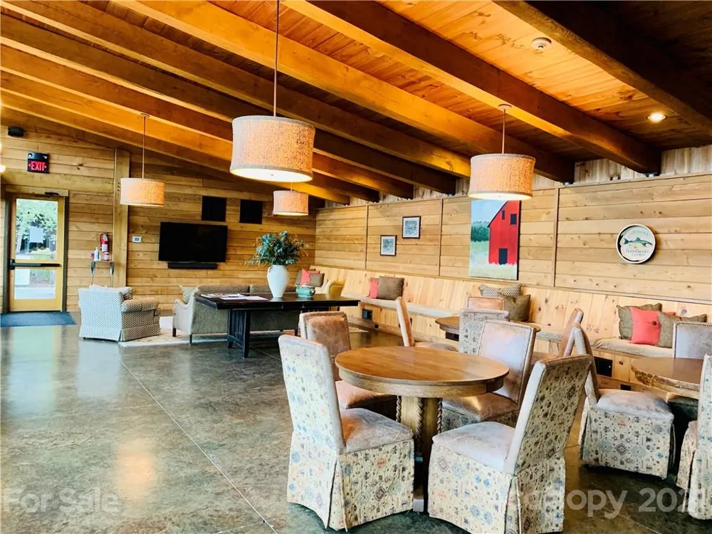 141 River Club Trail #8 Marshall, NC 28753