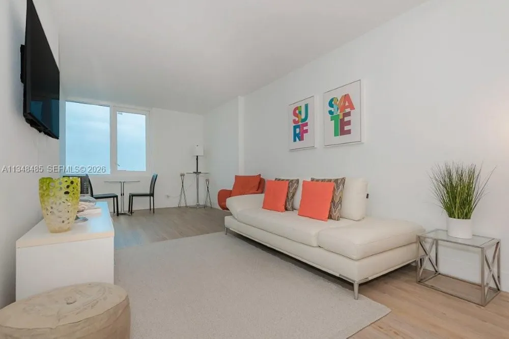 2301 Collins Ave #927 Miami Beach, FL 33139