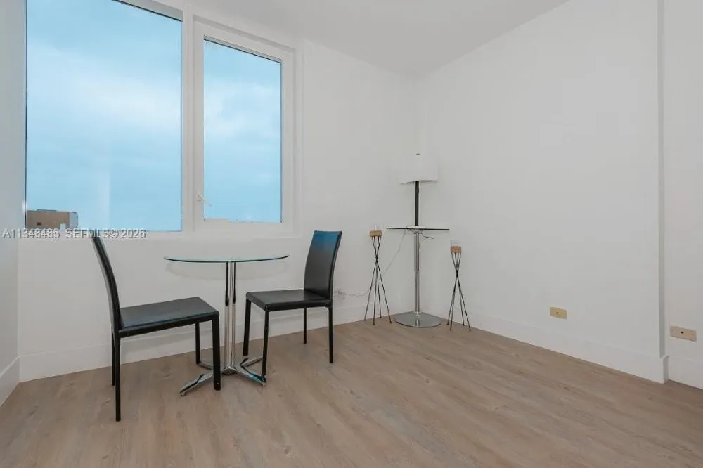 2301 Collins Ave #927 Miami Beach, FL 33139