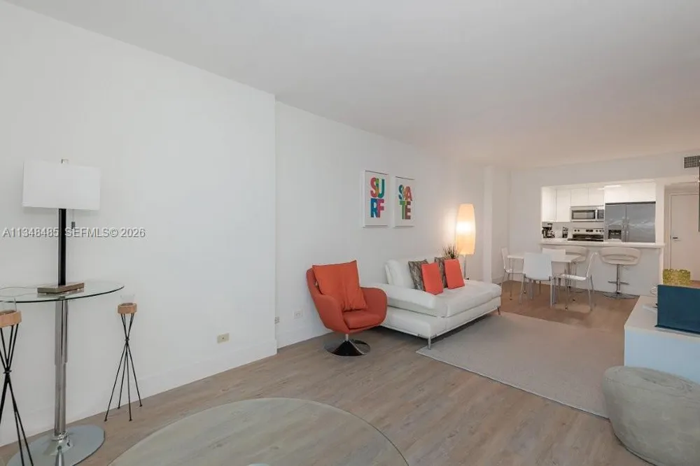2301 Collins Ave #927 Miami Beach, FL 33139