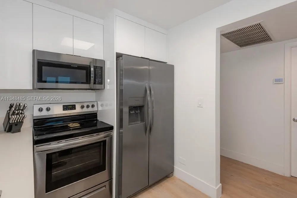 2301 Collins Ave #927 Miami Beach, FL 33139