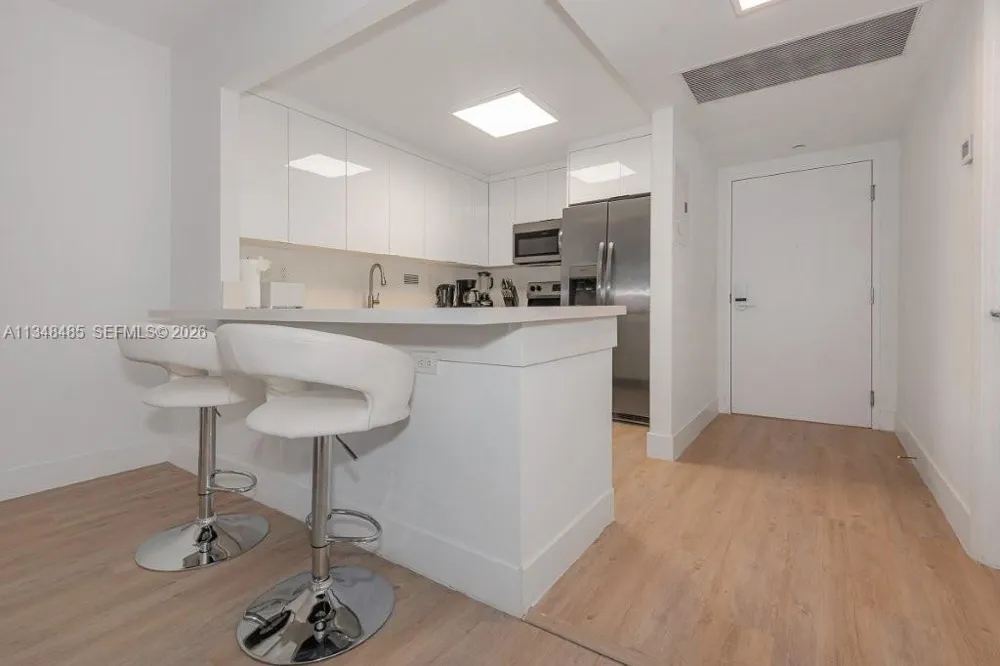 2301 Collins Ave #927 Miami Beach, FL 33139