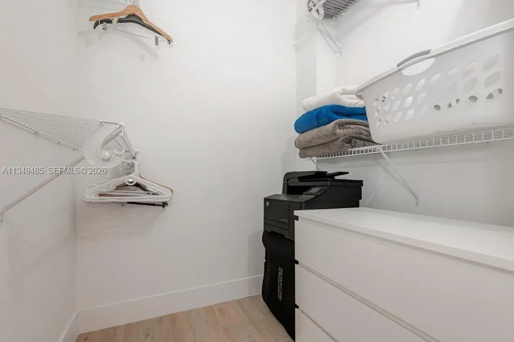 2301 Collins Ave #927 Miami Beach, FL 33139
