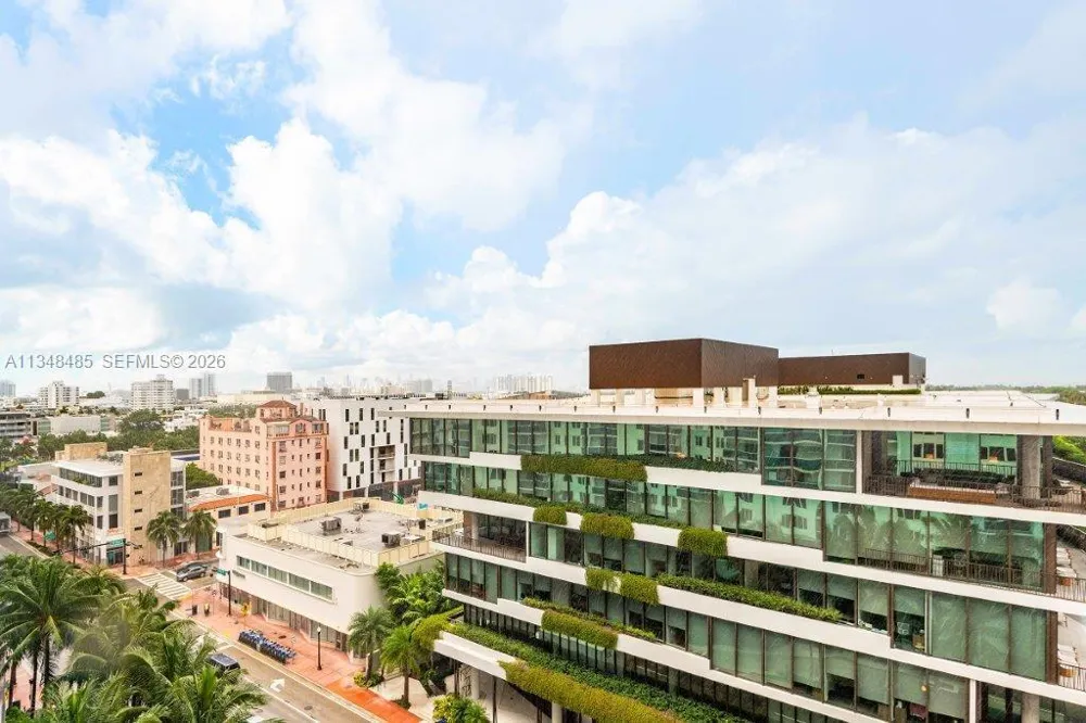 2301 Collins Ave #927 Miami Beach, FL 33139