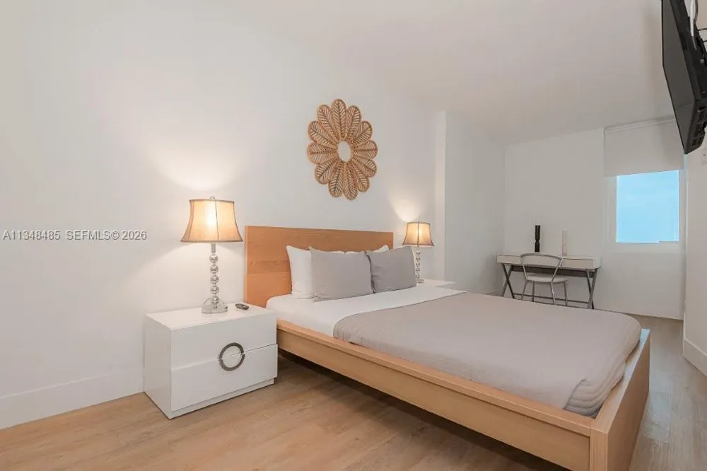 2301 Collins Ave #927 Miami Beach, FL 33139