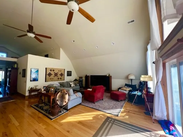 11528 Dodson Branch Hwy Gainesboro, TN 38562