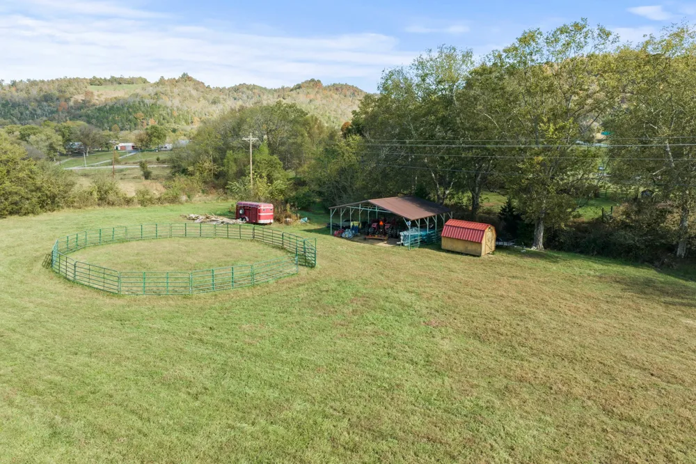 11528 Dodson Branch Hwy Gainesboro, TN 38562