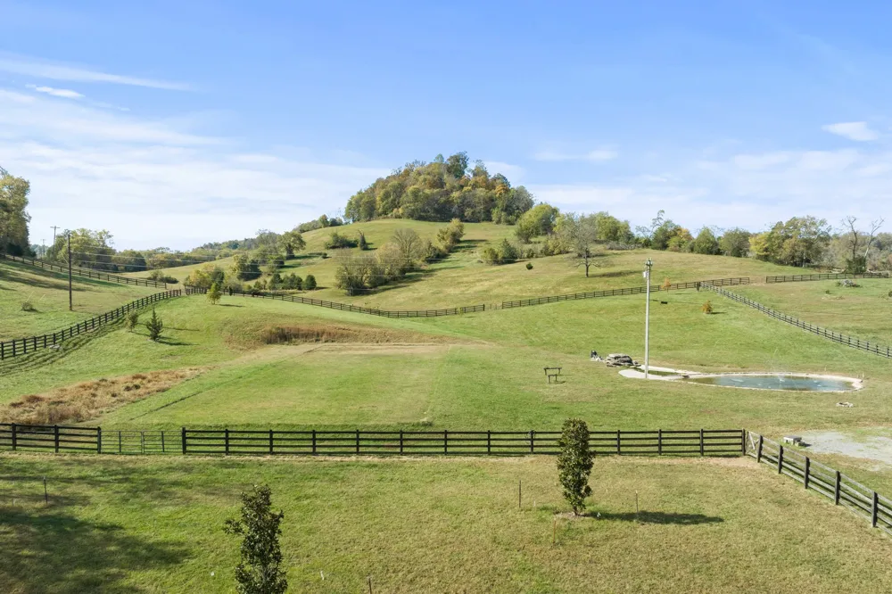 11528 Dodson Branch Hwy Gainesboro, TN 38562