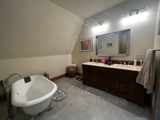 11528 Dodson Branch Hwy Gainesboro, TN 38562