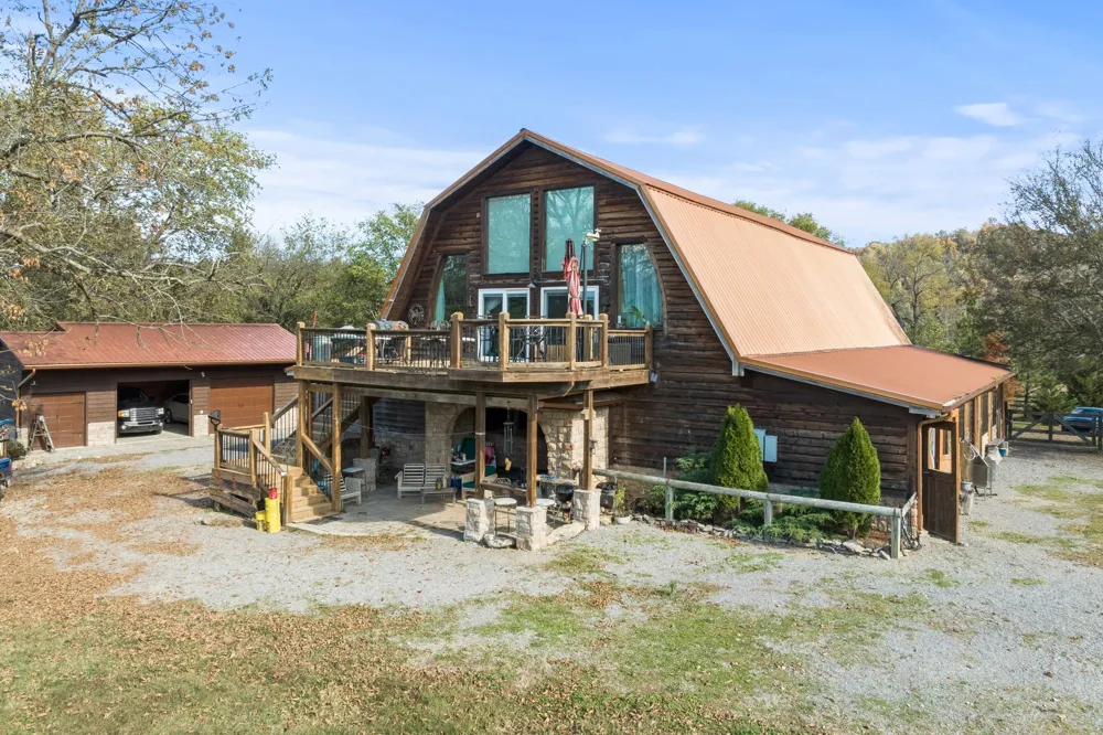 11528 Dodson Branch Hwy Gainesboro, TN 38562